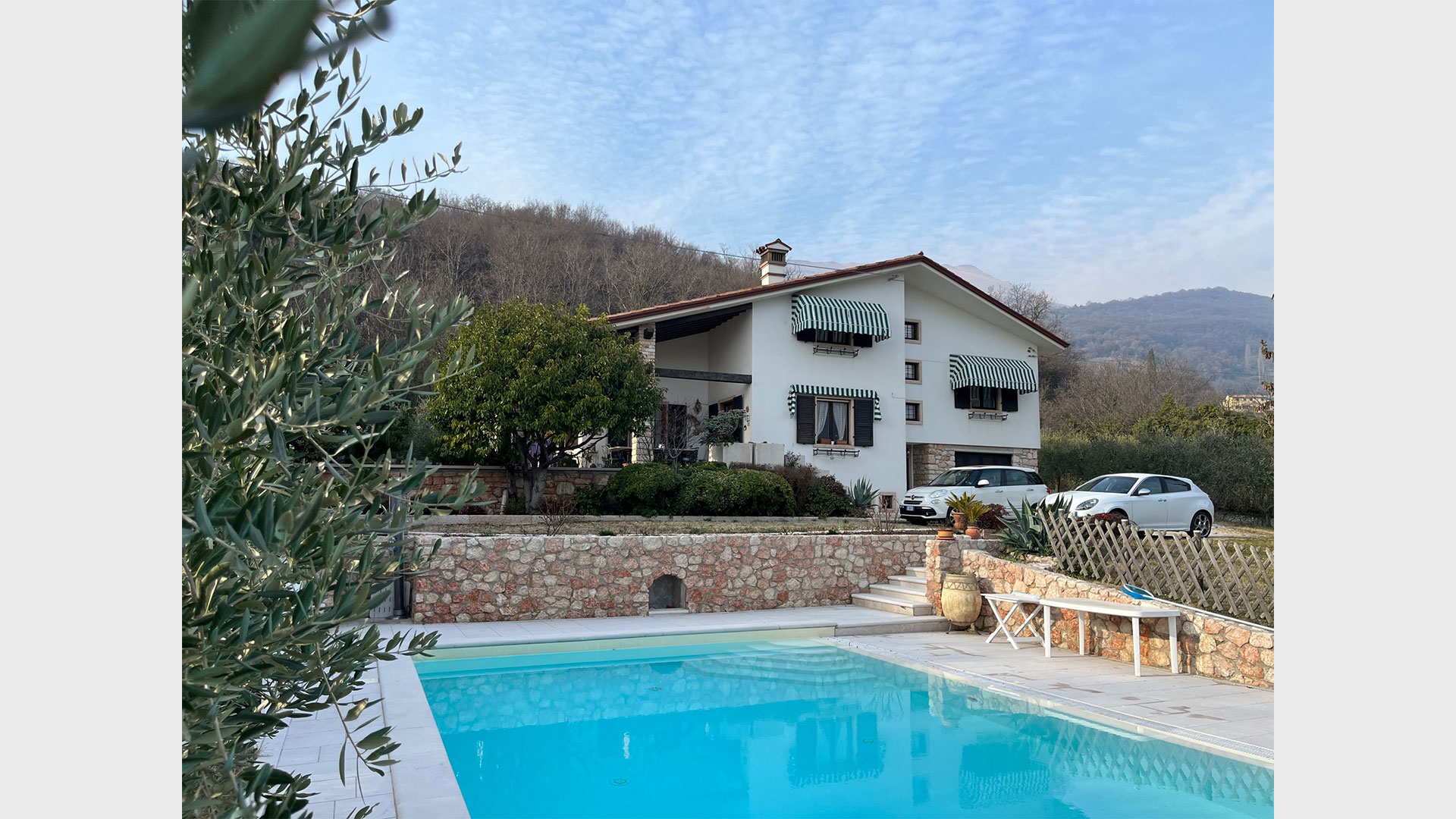 Pool-Villa mit Bergblick, 6 Zi.,rund 100 Olivenbäume, nahe dem Gardasee